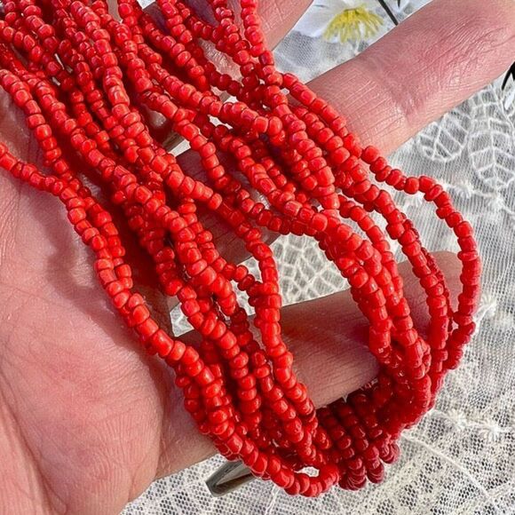 Vintage carved Mother of Pearl Shell & Red Seed Bead Button Necklace - Picture 6 of 8